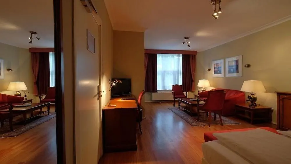 Apollofirst Boutique Hotel Amsterdam 4*,